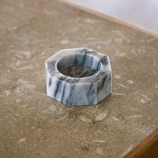 Hexagonal candle holder in Grey Marble (4cm)