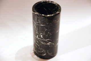 Vase ou porte-bouteille en marbre noir